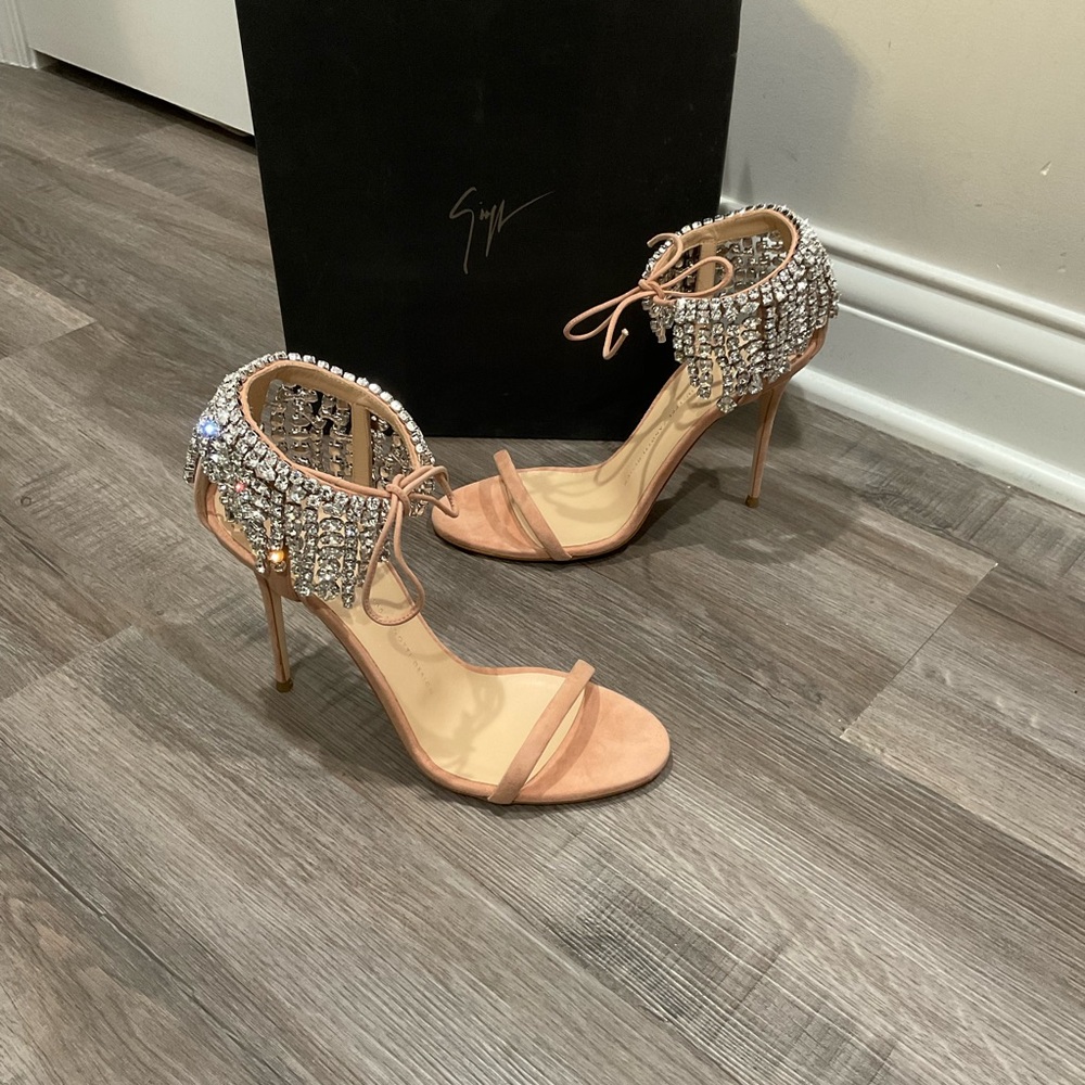 Giuseppe Zanotti Carrie Swarovski Crystal Chandalier Dangle Sandal Heels - Picture 4 of 16